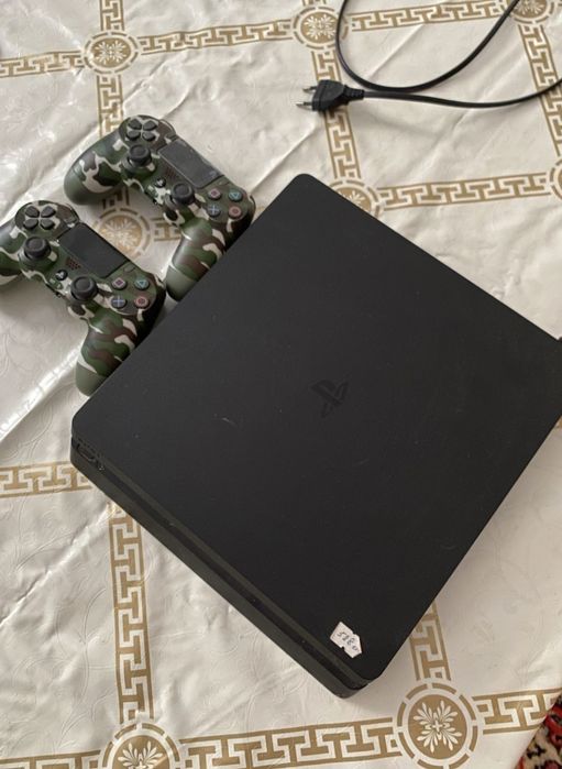Playstation 4 slim/плестейшн 4 слим