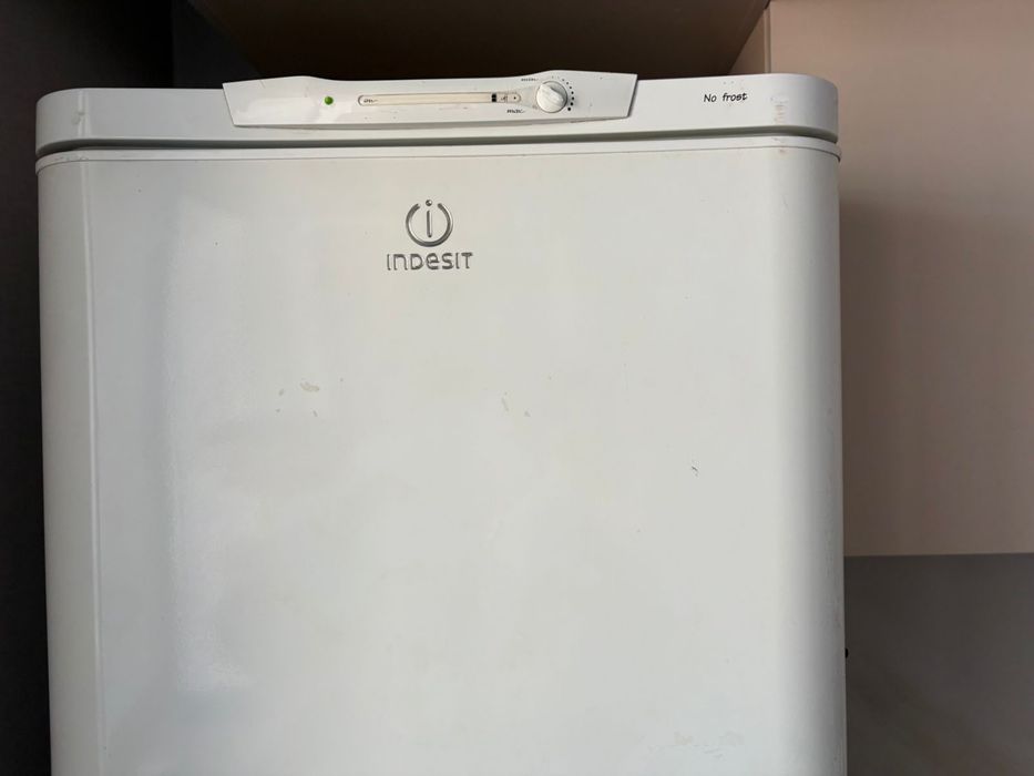 Холодильник Indesit