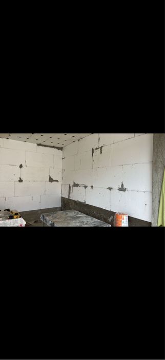 Echipa de constructii interioare /exterioare/turnari /pavaj / tencuiel