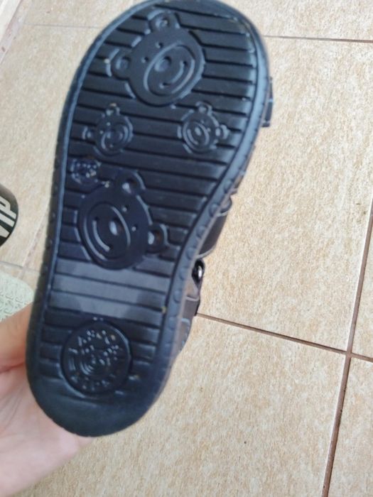 Сандали Лакоска за