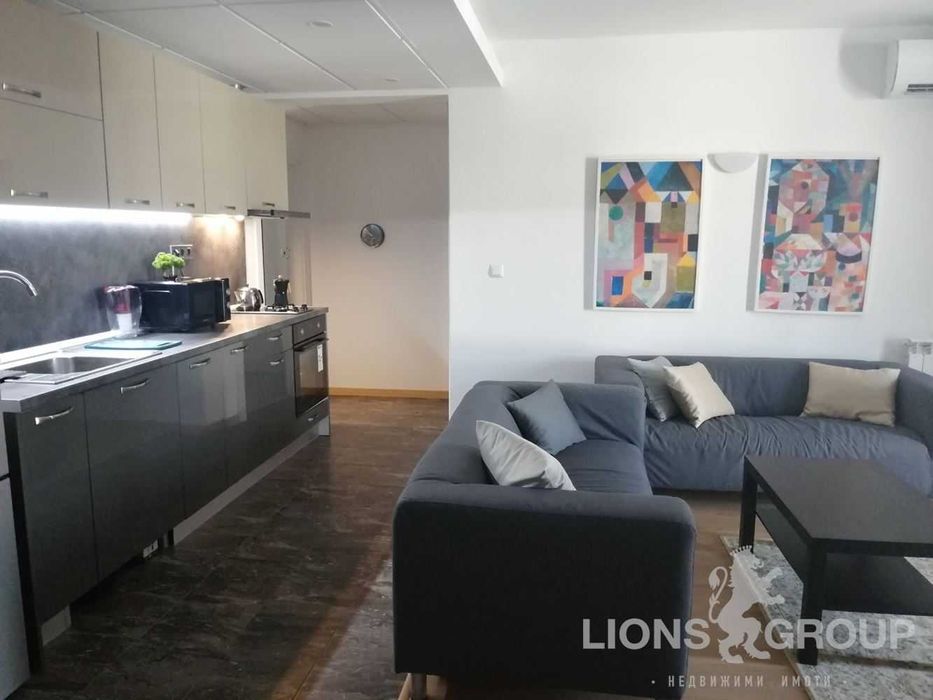 Дава се под наем Тристаен апартамент в Варна, Център - 90 кв.м за 1000 € - Снимка #4