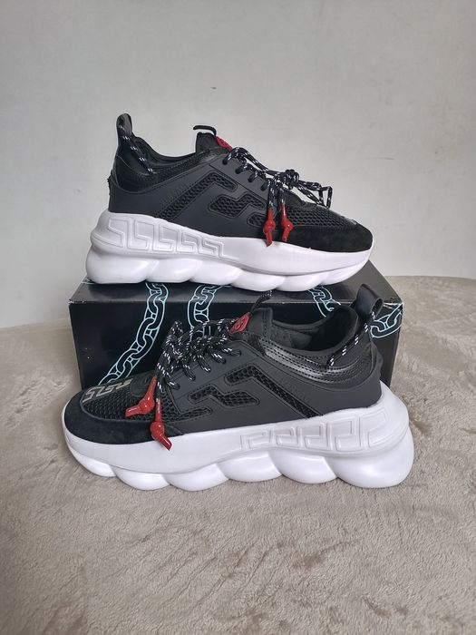 Versace chain reaction