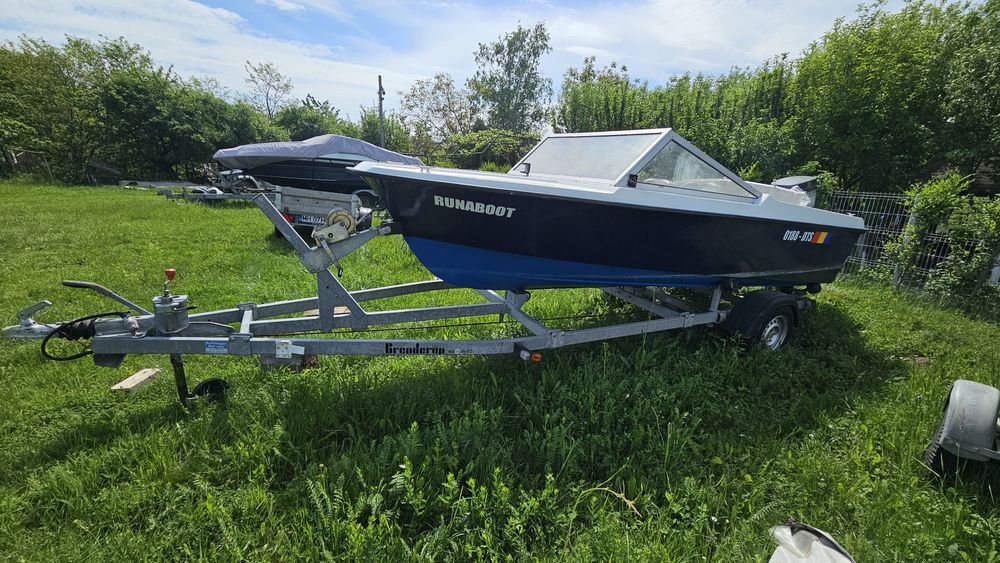 Barcă cu motor Yamaha