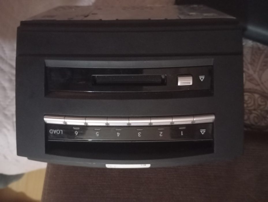 Музикална система за S class-a