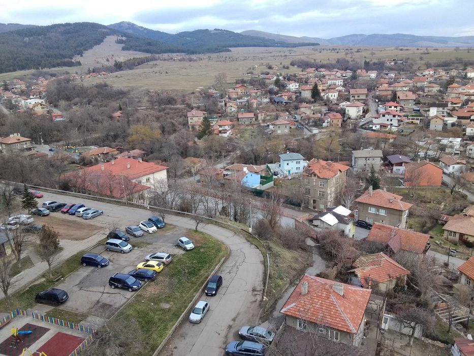 Продава се Двустаен апартамент в Радомир - 58 кв.м за 704 €/кв.м - Снимка #3