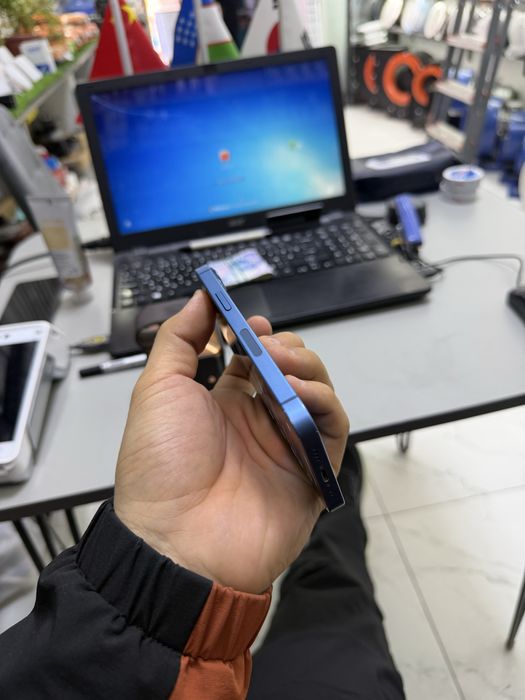 Apple iPhone 13 mini