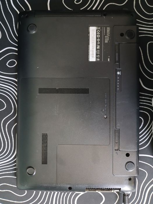 Ноутбук SAMSUNG 300E4C 2012г.