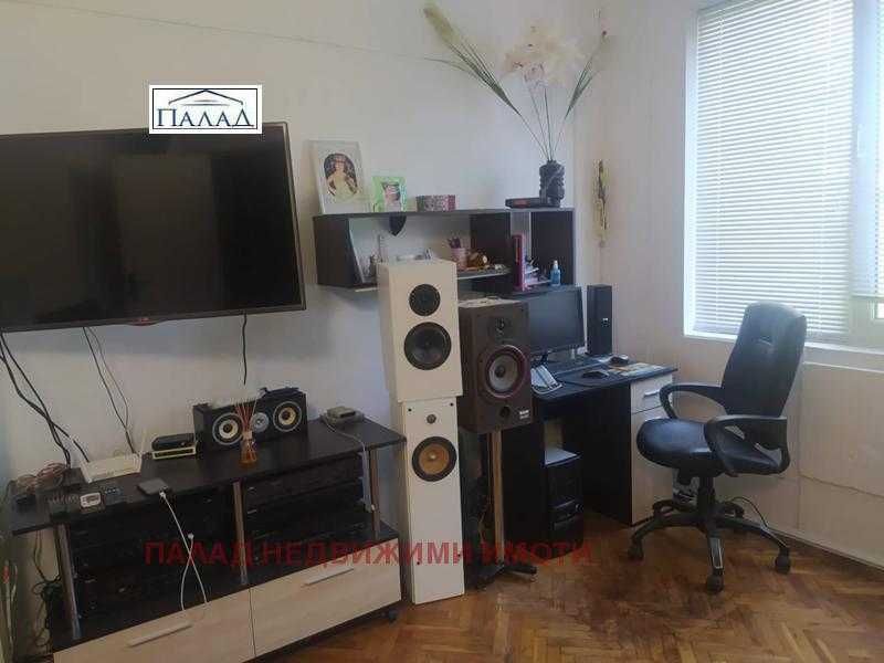 Продава се Тристаен апартамент в Варна, Операта - 76 кв.м за 2106 €/кв.м - Снимка #1