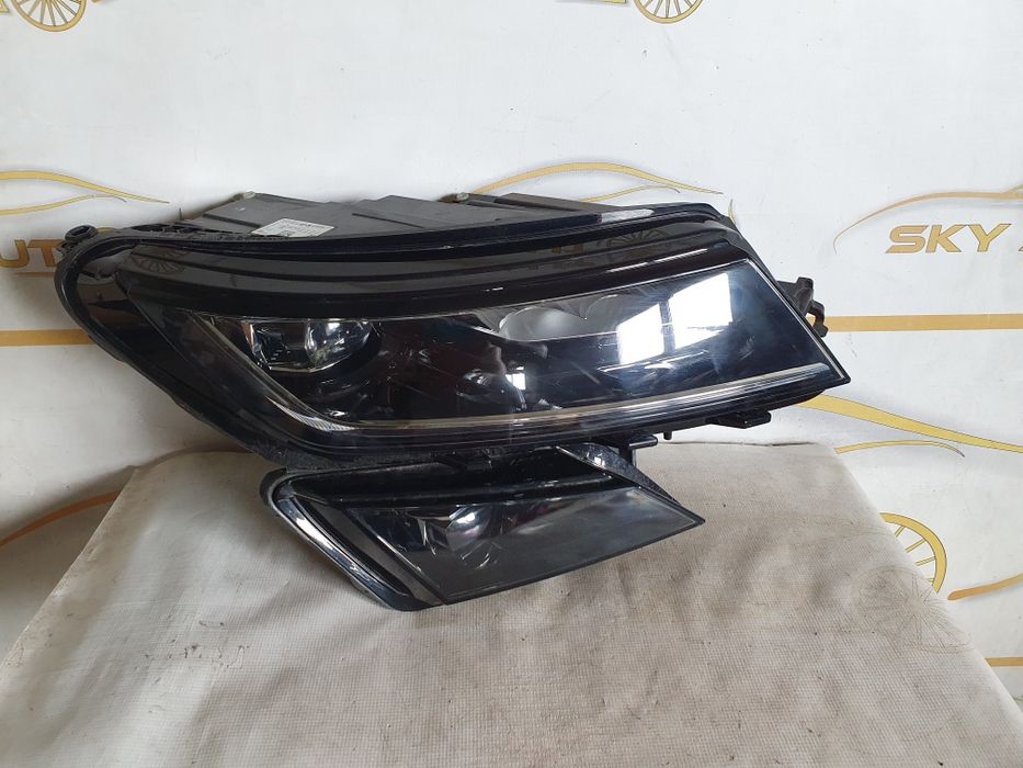 Far dreapta full led Skoda Kodiaq cod 566941016F