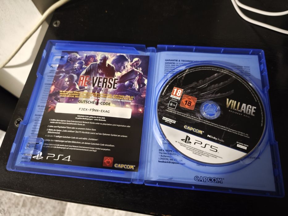 Продава се играта Resident Evil Village за  PS5