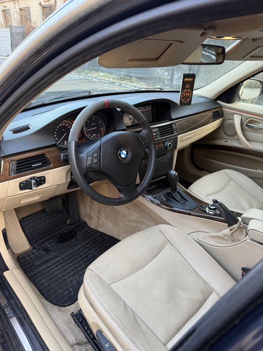 BMW 320D Lci automat