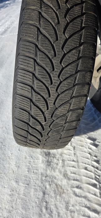 Продам резину 205/60/16