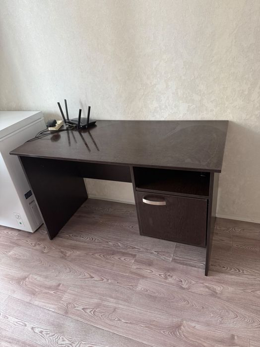 Стол компьютерный