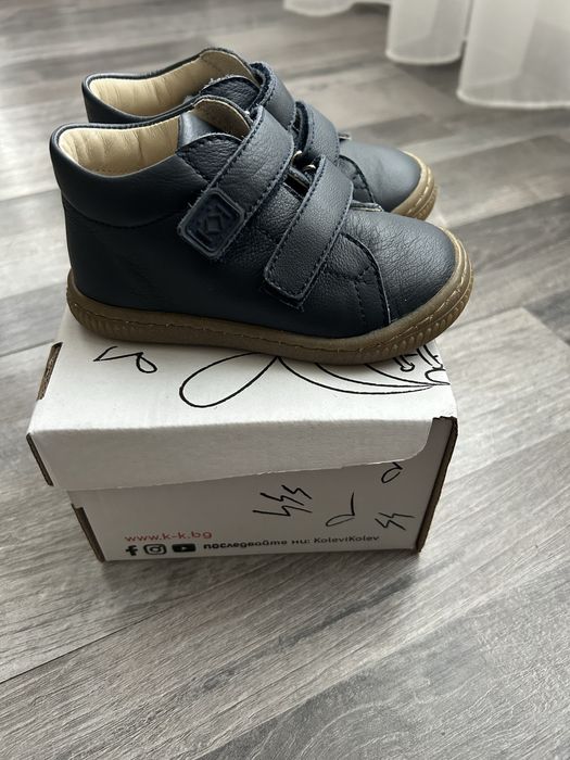 Детски обувки “Уверени стъпки” Колев и Колев; Размер: 22