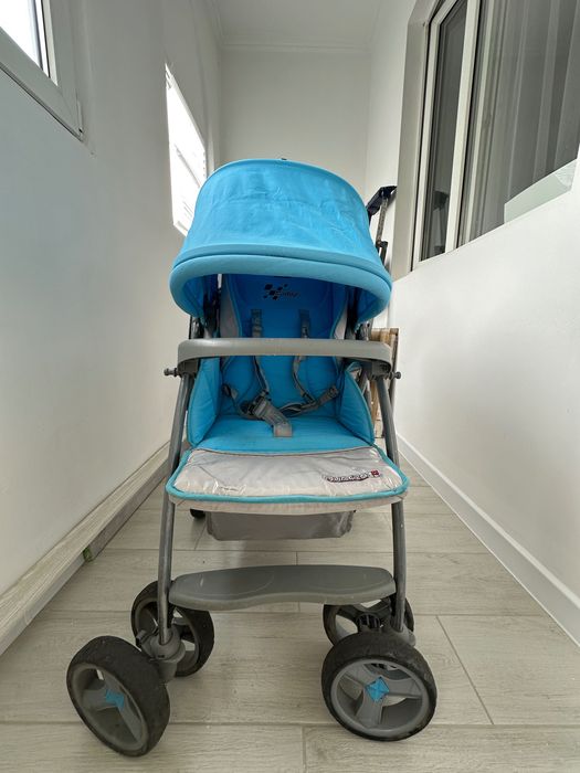 Продаю детскую коляску Quattro Caddy