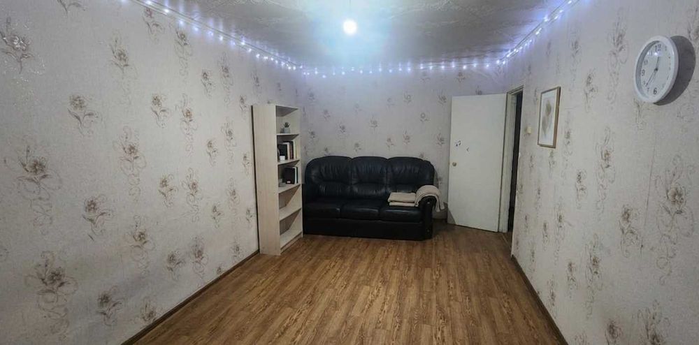 СРОЧНО 1-комнатная 20 мкр