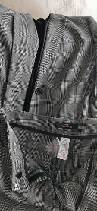 Дамски костюм на Next