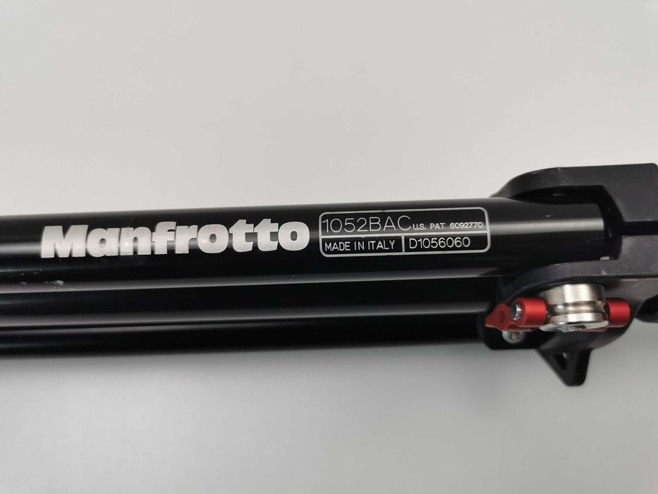 Статив Manfrotto Compact Stand 1052BAC за монтаж на фотографско осветление