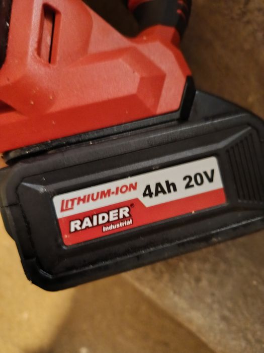 акумулаторна резачка с  батерия 20V raider RDI-BCCS32