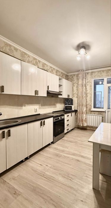 Кухонный гарнитур в среднем состоянии