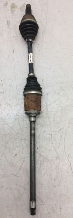 Полуоска Бмв Ф06 Ф12 Ф10 Ф11 (predna poluoska Bmw F06 F12 F10 F11)