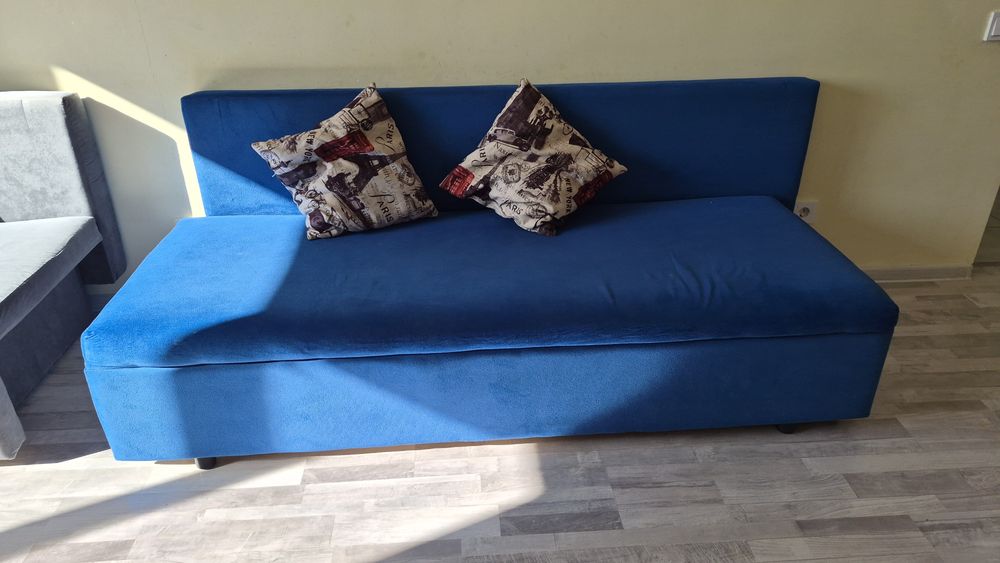 Продам 2 дивана б/у
