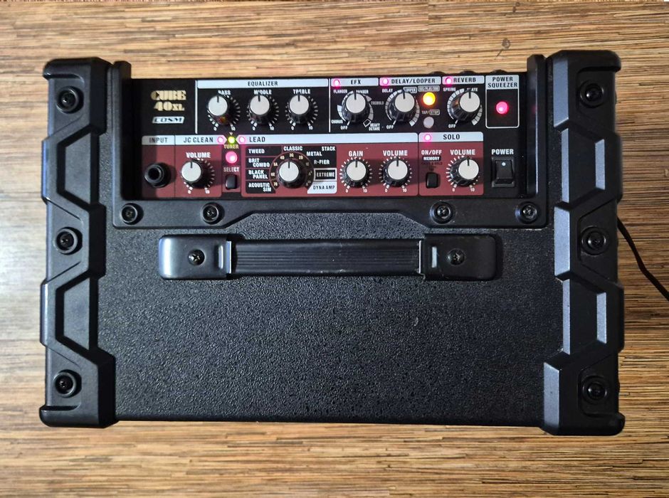 ROLAND CUBE-40XL - висок клас китарен усилвател Роланд кубе