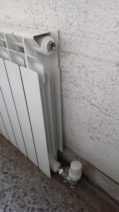 Алуминиев радиатор със седем ребра