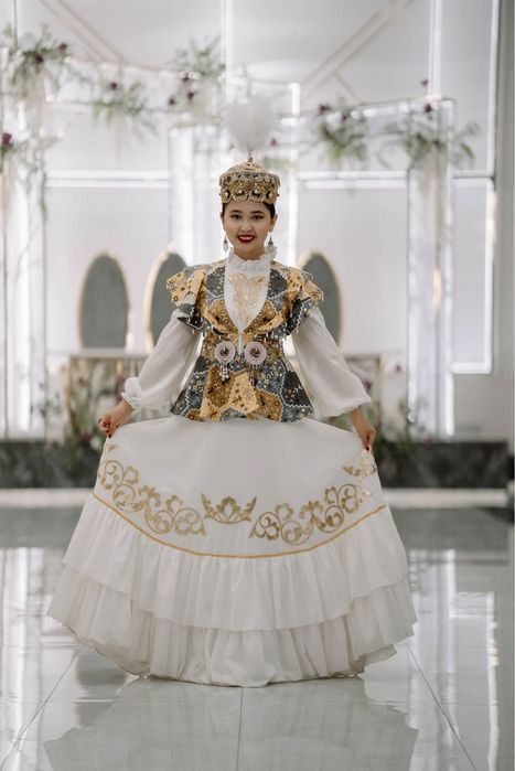 Продам танцевальные костюмы