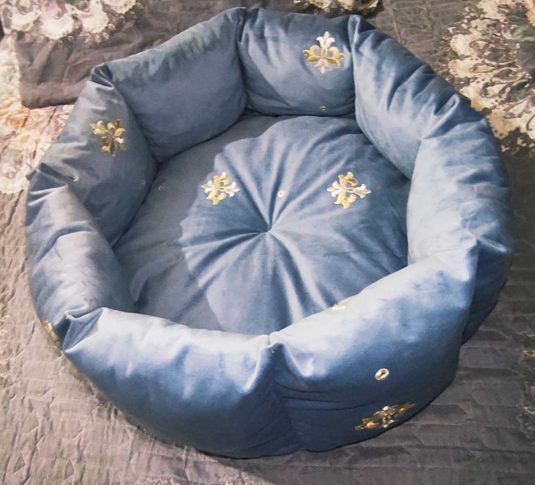 Лежанка для любимцев , в наличии и на заказ