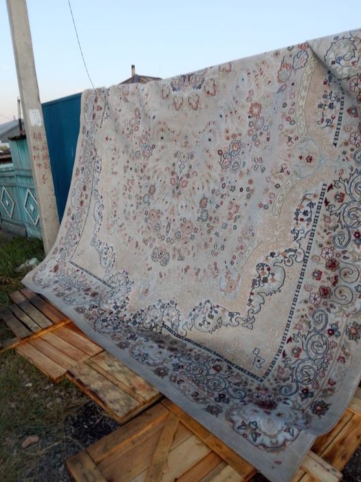 Продаю качественный ковер