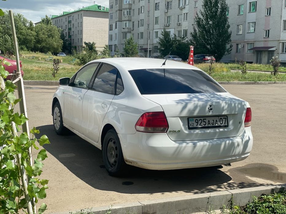 Продаю поло 2013г