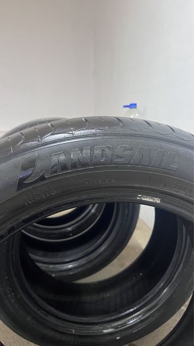 Продам резину 215/55 R17