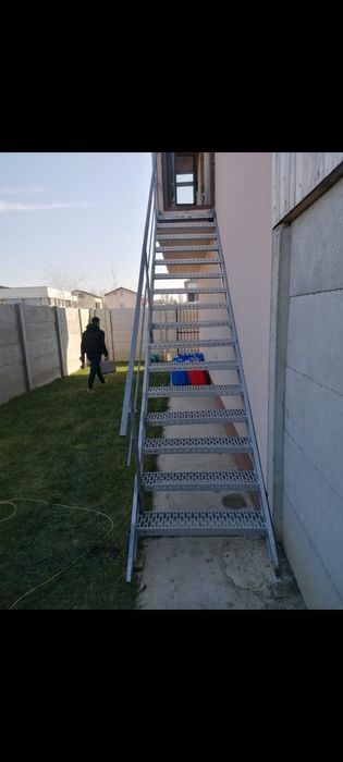 Scară zincată profesionala
