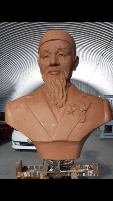 Құлпы тас. Памятники