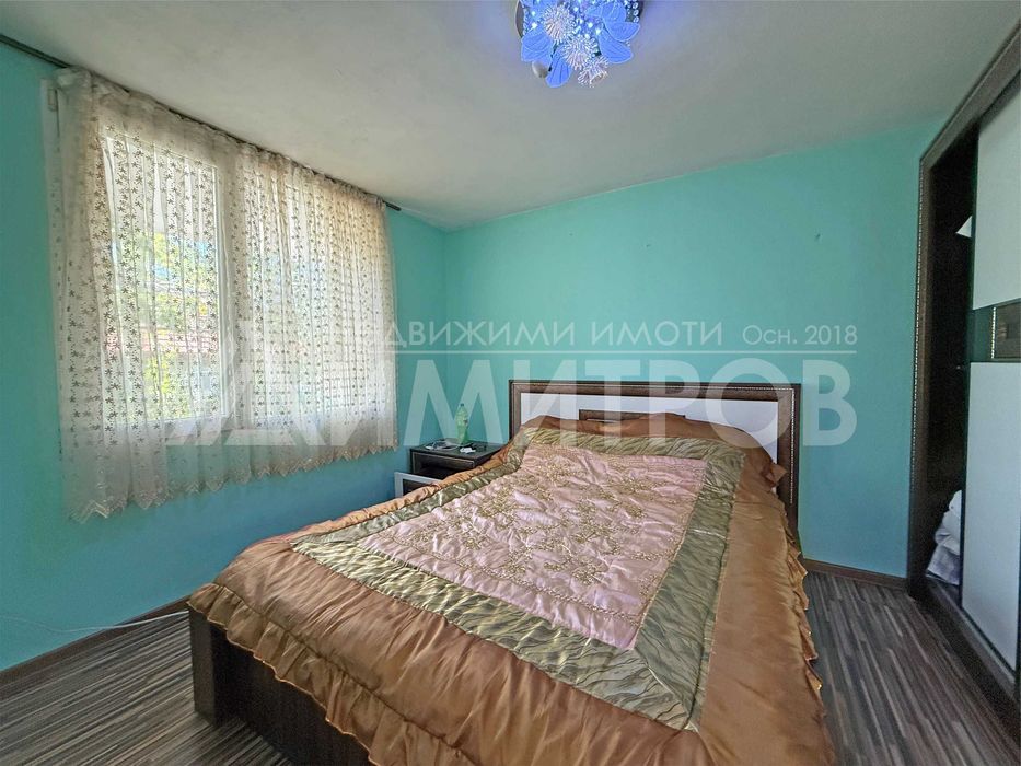Продава се Къща в с. Стоян Михайловски, Област Шумен - 162 кв.м за 463 €/кв.м - Снимка #9
