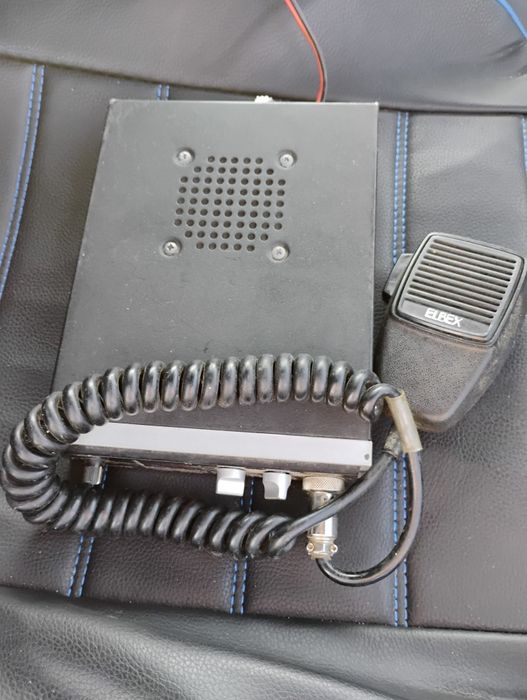 Vând stație de mașină fără antena trimit și prin curier