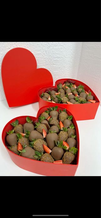 Клубника в шоколаде 8 марта подарок