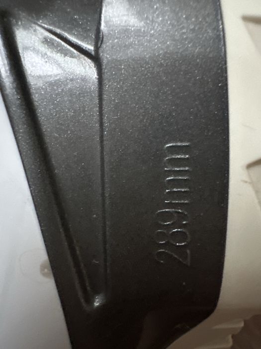 Ботинки для горных лыж