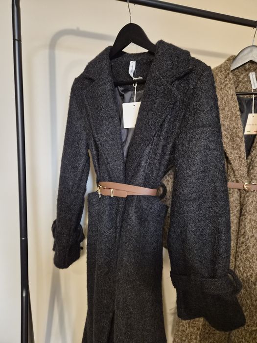 Дамско дълго палто