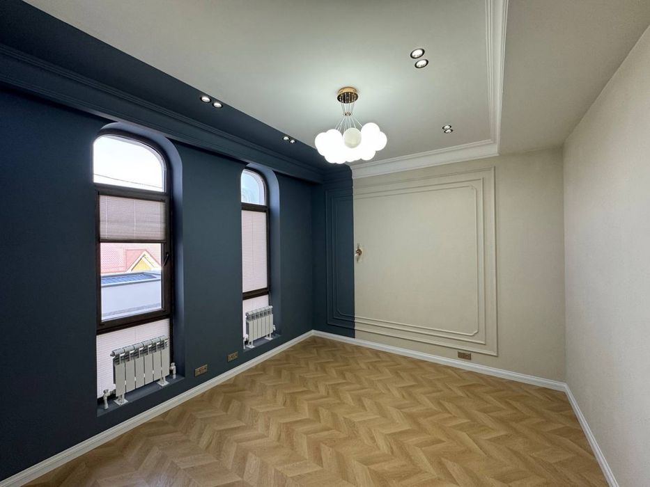 4 қаватли 2 та террасали 7 хонали 330 квадратли енги хонадон сотилади