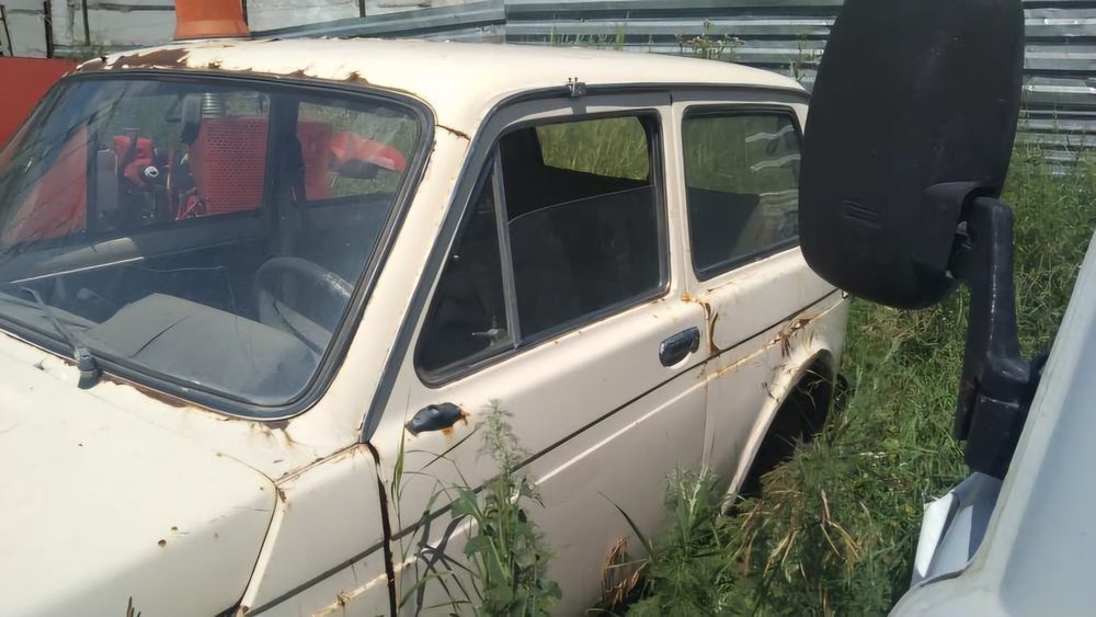 Автомобиль  ВАЗ 2121