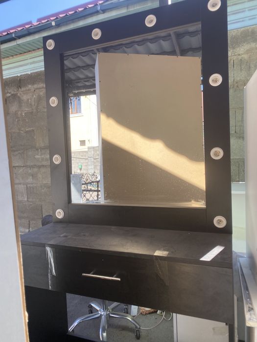 Мебель для салонов красоты