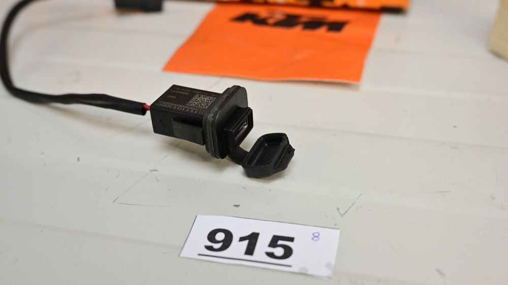 KTM USB A priza 390 790 890 Adventure   64111043000