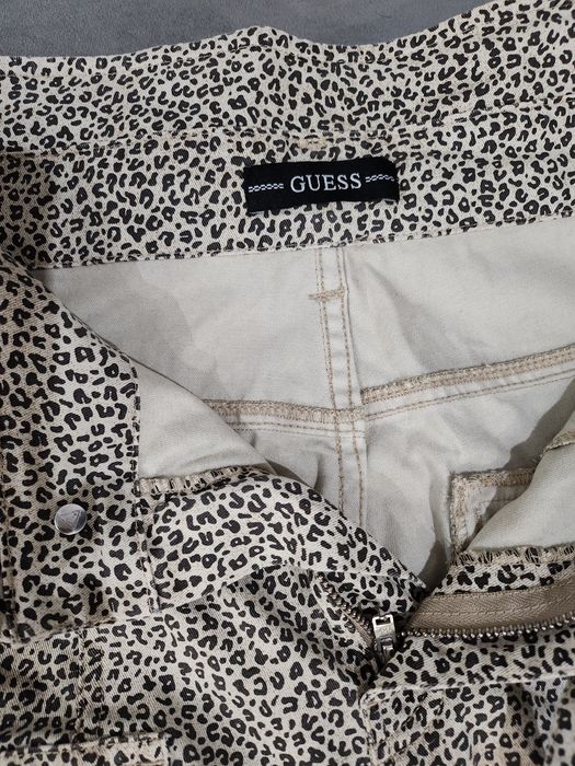 Нов оригинален панталон Guess