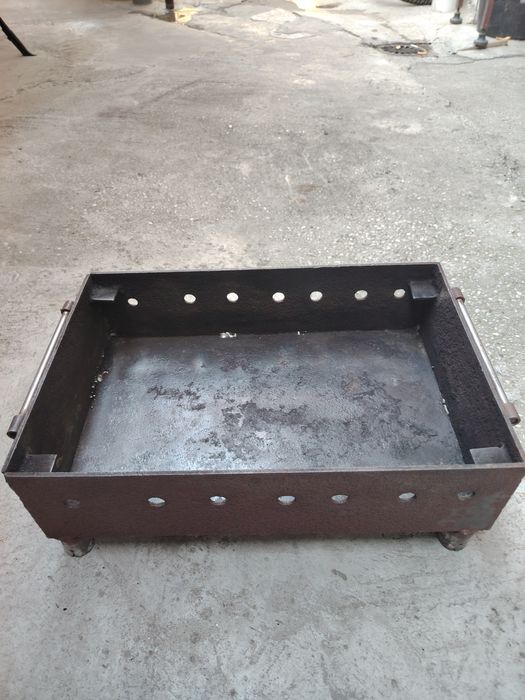 Vând grătar fară picioare