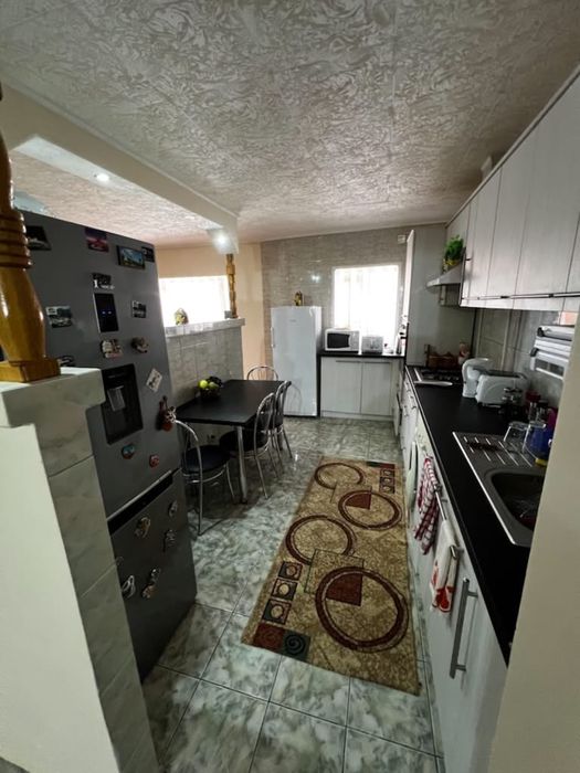 Apartament 3 camere de vânzare – 67 mp – bloc 1995 – Onești, zona Kaufland / Liceul Cantemir
