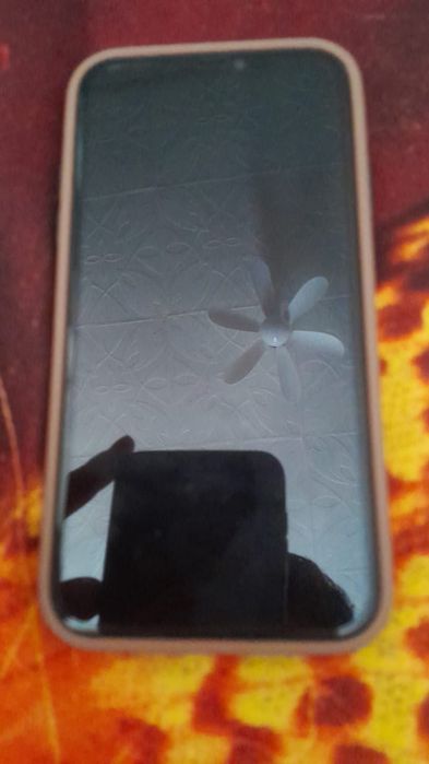 Продам IPhone 11