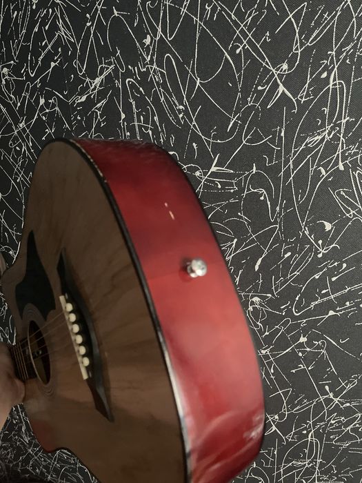 продам гитару, размер 38