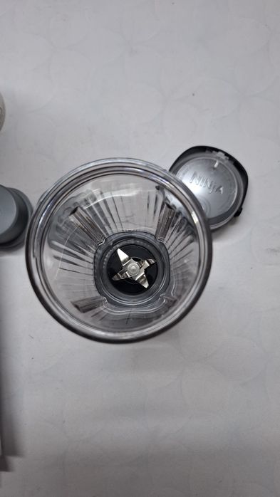 Блендер,шейкър смути Ninja Blast BC151EUBKEU, Безжичен,5v,0.530мл.